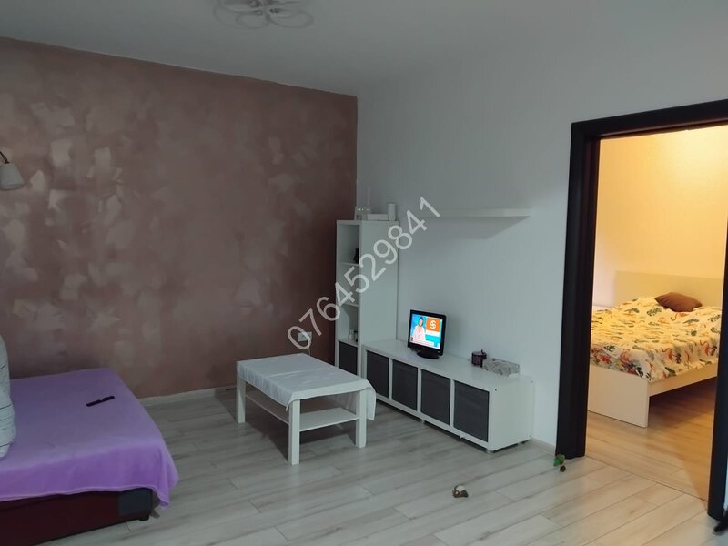 Militari Residence, Str. Ilie Petre, bloc 2020.